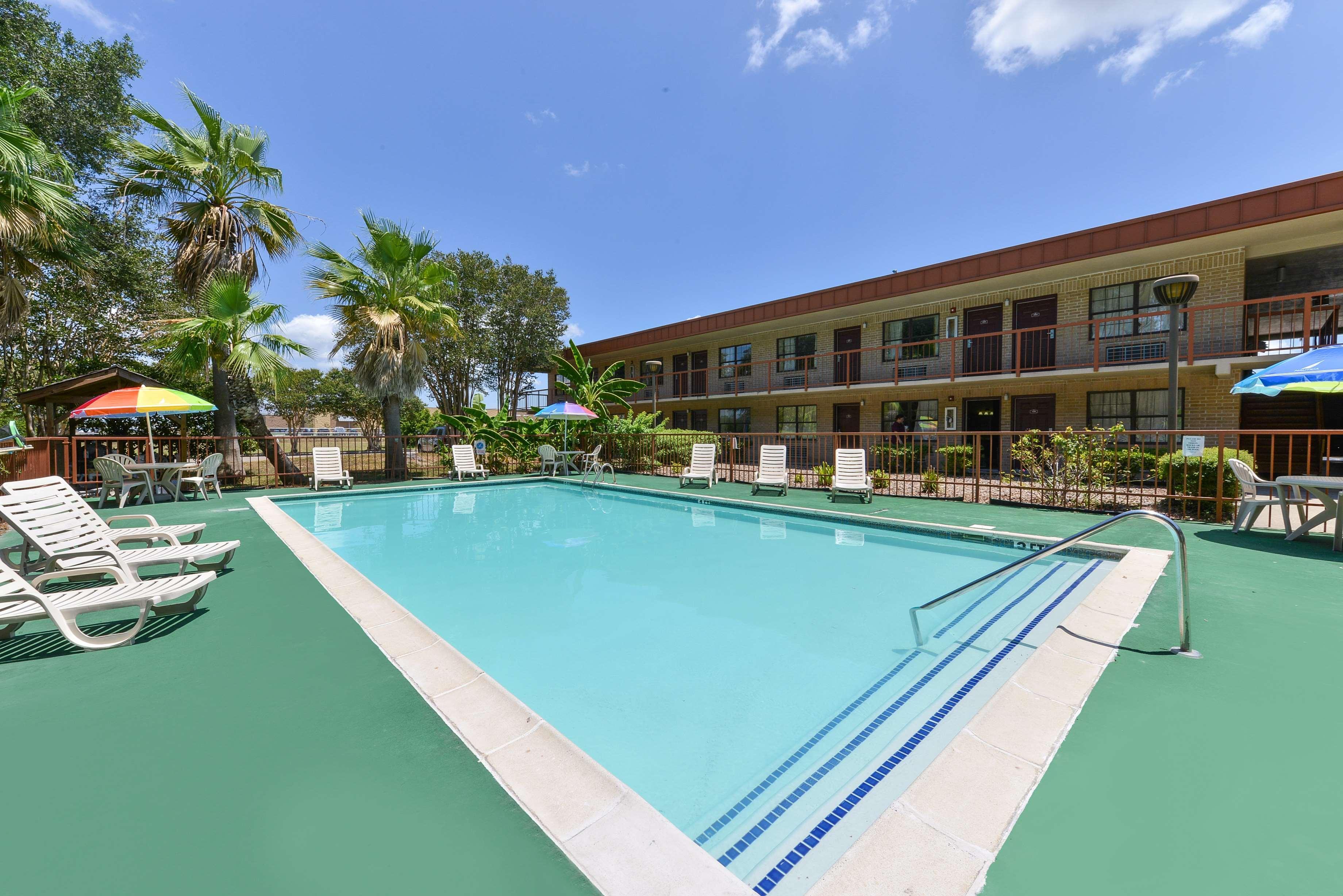 Americas Best Value Inn And Suites Victoria Eksteriør billede